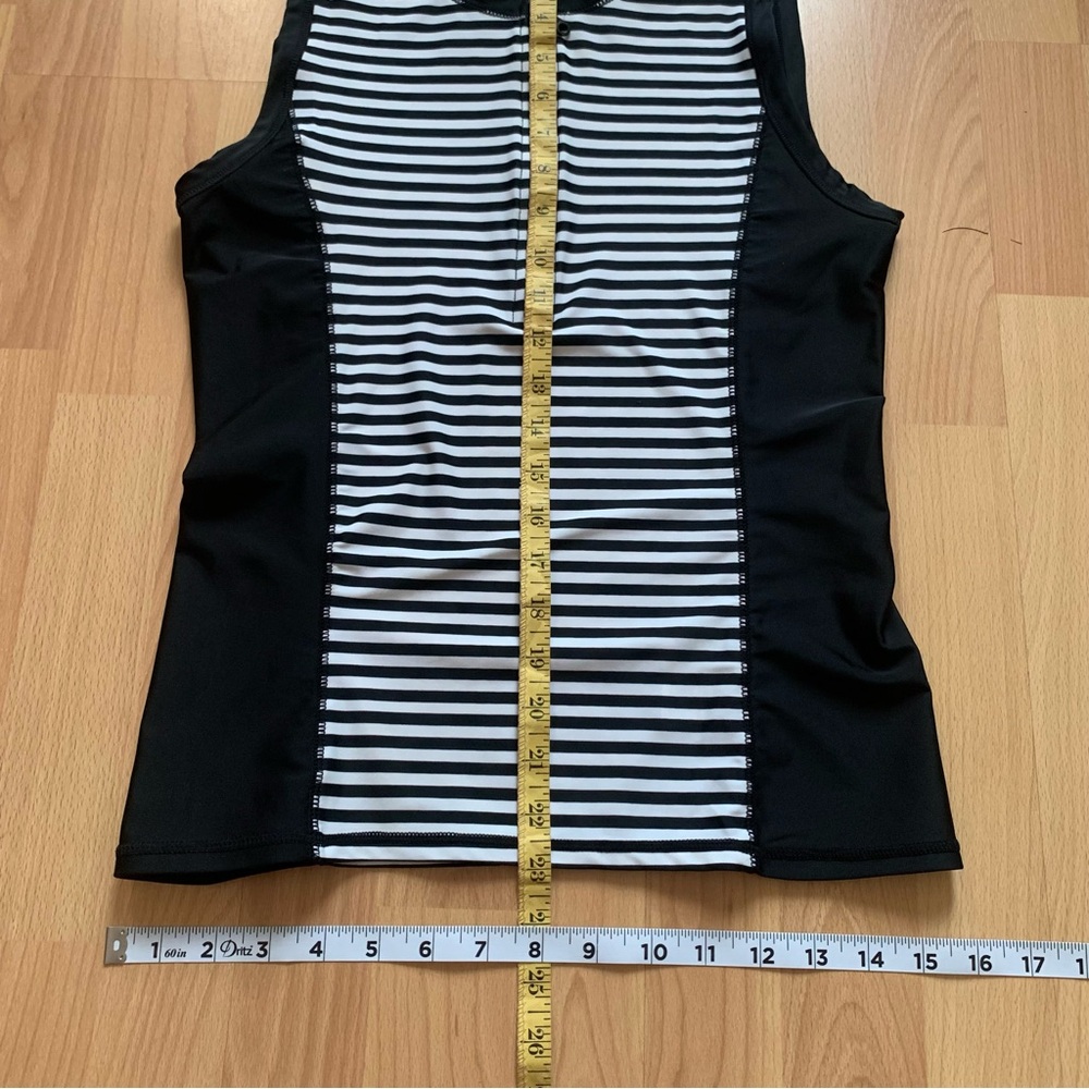 OLD NAVY Womens Top SZ S Athletic Zip Sleeveless Rashguard Tennis Golf Running - Picture 7 of 9